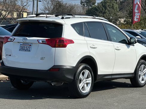 Used 2013 Toyota RAV4 XLE image 4