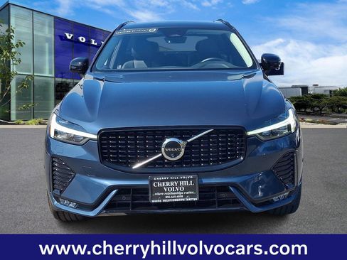 Certified 2025 Volvo XC60 B5 Plus image 2