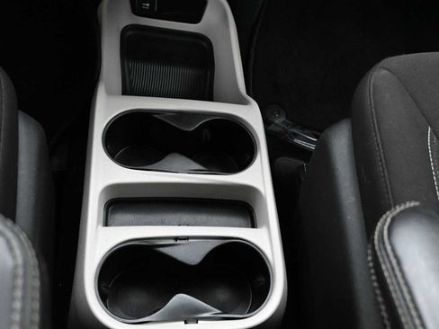 Used 2024 Chrysler Voyager LX FWD image 26