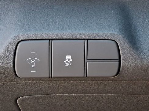 Used 2024 Hyundai Elantra SEL FWD image 23