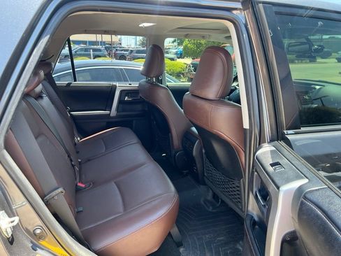 Used 2016 Toyota 4Runner Limited AWD/4WD image 7