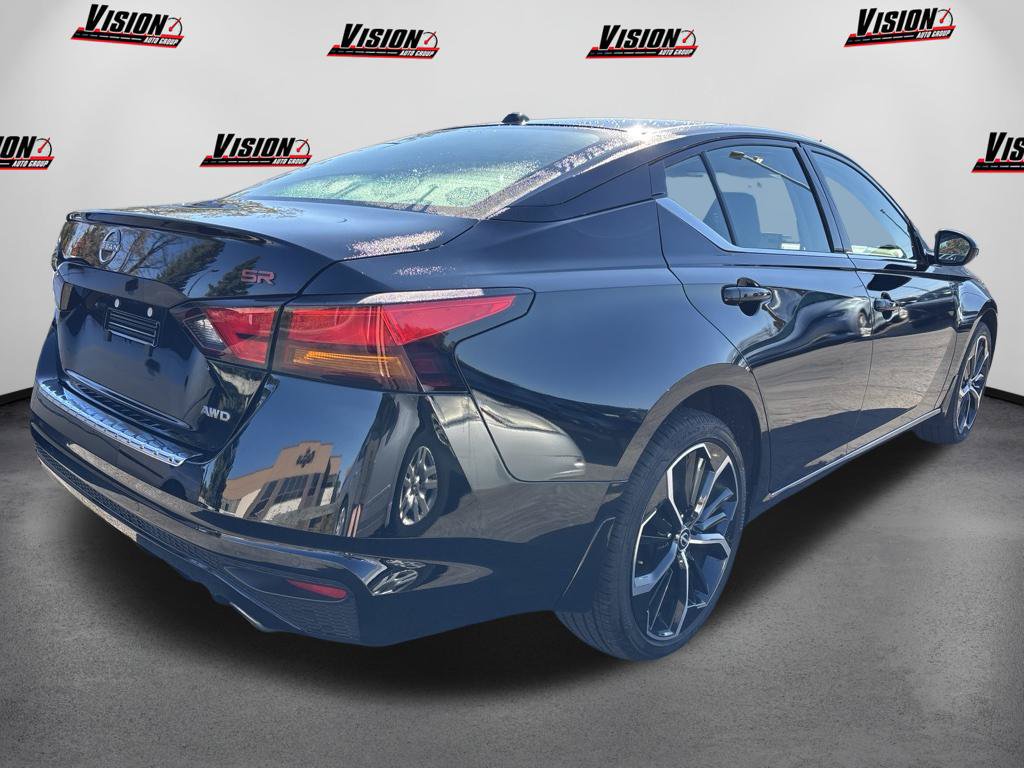 Certified 2023 Nissan Altima 2.5 SR w/ SR Premium Package AWD/4WD image 5