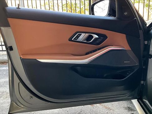 Used 2023 BMW 330i Sedan w/ M Sport Package image 21