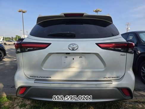 Used 2021 Toyota Highlander Platinum AWD/4WD image 7