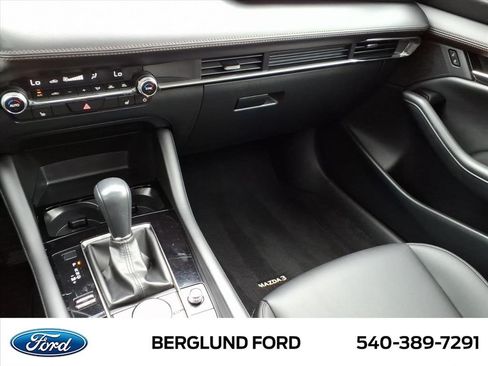 Used 2025 MAZDA MAZDA3 s FWD image 32