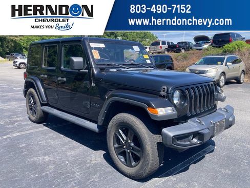Used 2023 Jeep Wrangler Unlimited Sahara AWD/4WD image 1