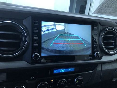 Used 2023 Toyota Tacoma TRD Off-Road image 24