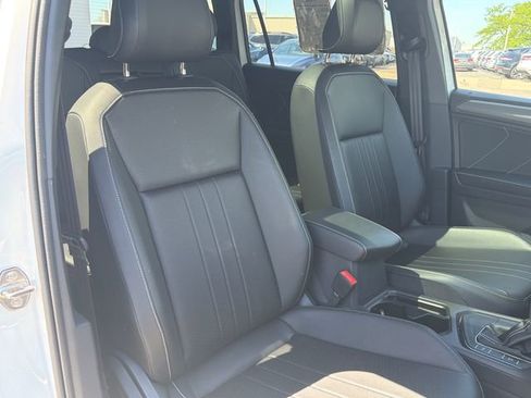 Certified 2024 Volkswagen Tiguan SE R-Line FWD image 20