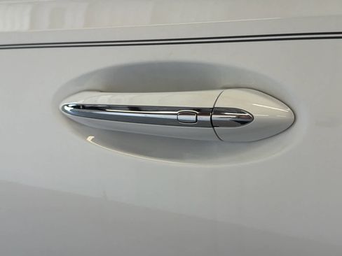 Used 2023 Buick Envision Preferred image 13