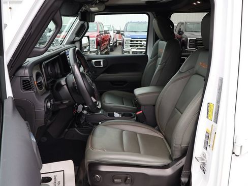 Used 2024 Jeep Gladiator Mojave AWD/4WD image 20
