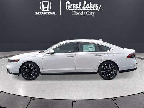 New 2026 Honda Accord Touring image 2