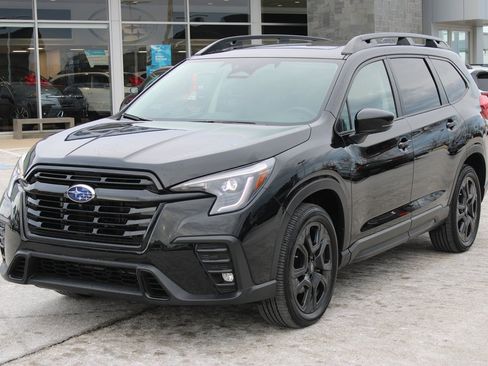 Certified 2025 Subaru Ascent Bronze Edition image 1