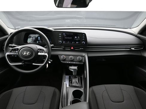 New 2026 Hyundai Elantra SE FWD image 11