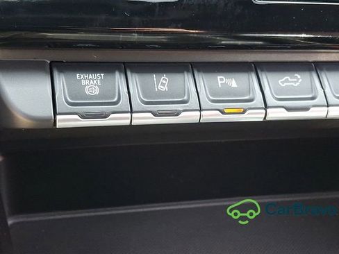 Used 2025 GMC Sierra 2500 Denali Ultimate AWD/4WD image 25