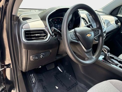 Used 2023 Chevrolet Equinox LS w/ LS Convenience Package FWD image 17