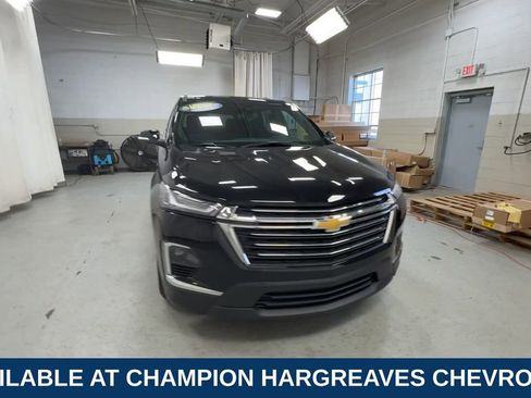 Certified 2023 Chevrolet Traverse LT FWD image 3