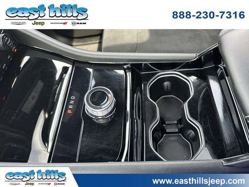 Used 2023 Jeep Grand Cherokee L Laredo AWD/4WD image 35