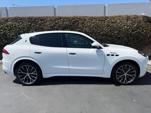 New 2026 Maserati Grecale Modena AWD/4WD image 2