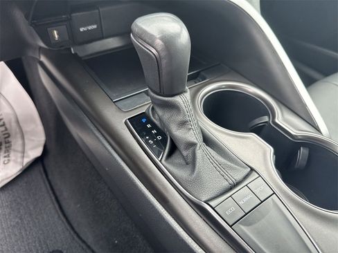 Used 2024 Toyota Camry SE image 23