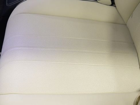 Used 2024 Bentley Flying Spur V8 AWD/4WD image 35