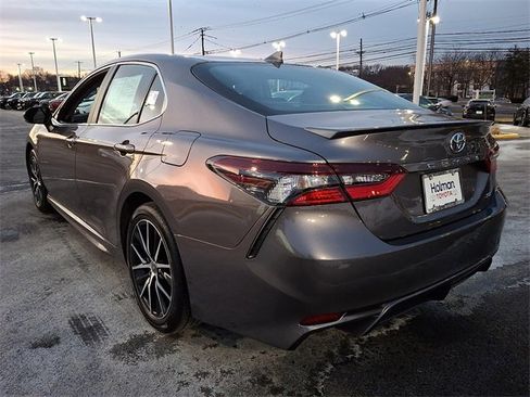Certified 2023 Toyota Camry SE image 5