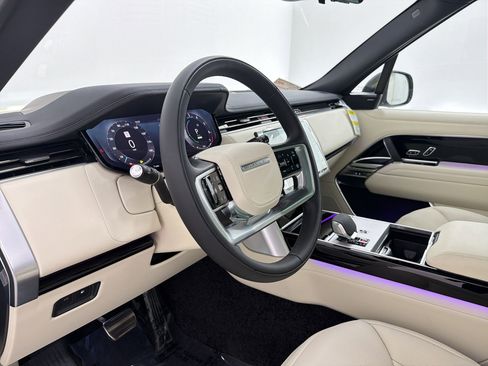 New 2026 Land Rover Range Rover SE image 4