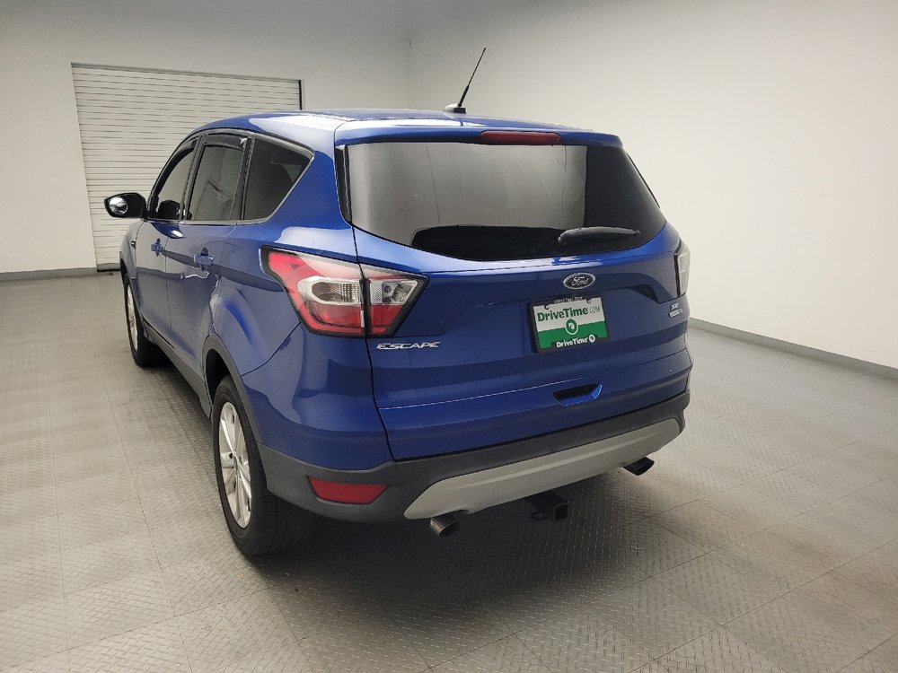 Used 2017 Ford Escape SE w/ SE Cold Weather Package AWD/4WD image 5