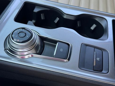 Used 2024 Ford Edge SEL w/ Convenience Package image 26