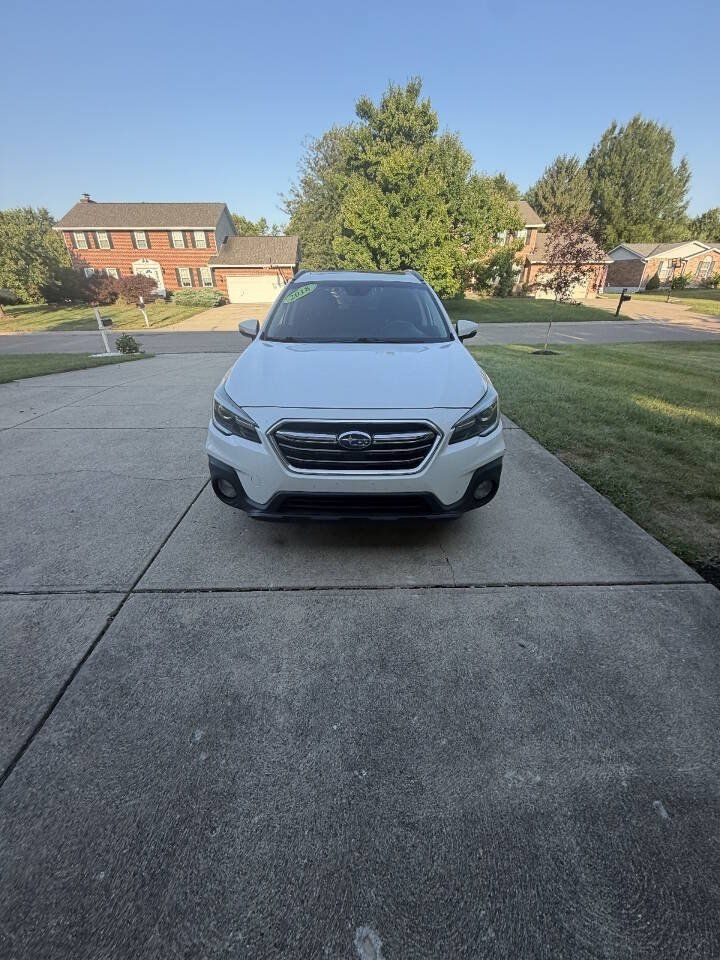 Used 2018 Subaru Outback 2.5i Touring w/ Popular Package #3 AWD/4WD image 6