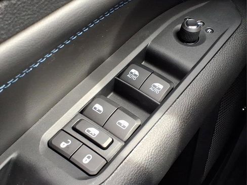 New 2026 Jeep Compass Latitude image 12