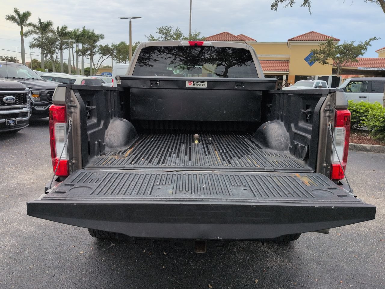 Used 2019 Ford F250 XLT w/ XLT Premium Package AWD/4WD image 13