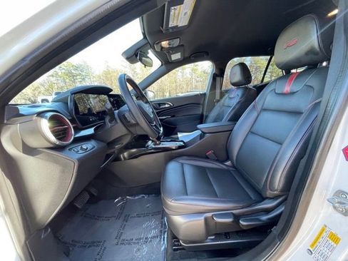 Used 2024 Chevrolet Trax RS w/ Driver Confidence Package image 15