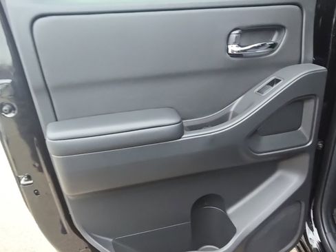 New 2026 Nissan Frontier SV image 38