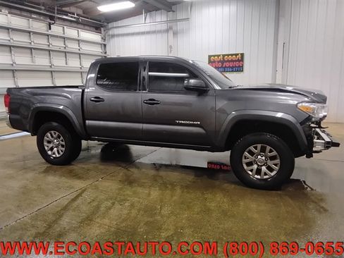 Used 2017 Toyota Tacoma SR5 w/ Tow Package image 2