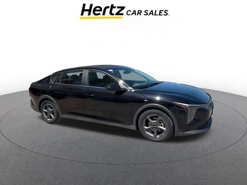 Used 2025 Kia K4 LXS FWD image 1