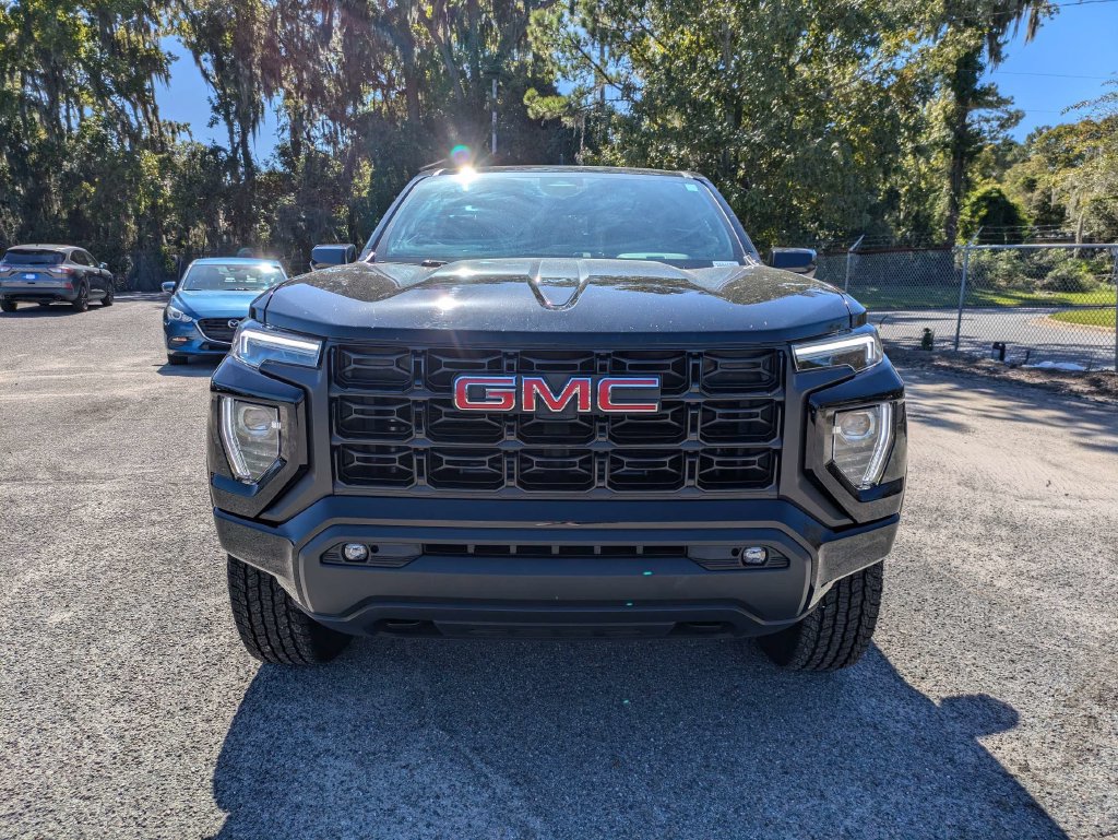 Used 2025 GMC Canyon Elevation w/ Convenience Package RWD image 9