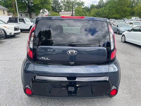 Used 2016 Kia Soul + FWD image 7