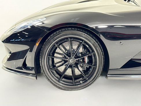 Used 2021 Ferrari 812 GTS RWD image 38