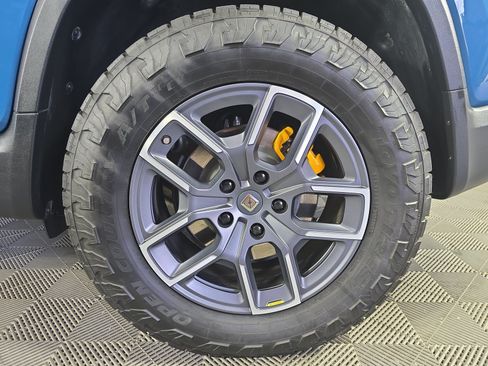 Used 2023 Rivian R1T Adventure AWD/4WD image 10