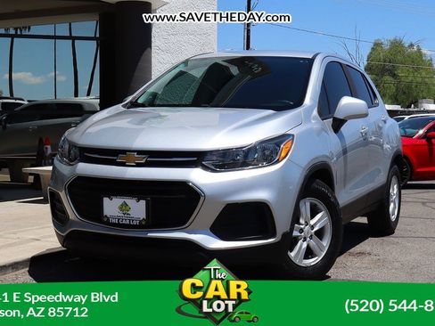 Used 2020 Chevrolet Trax LS w/ Tint and Cruise Package FWD image 1