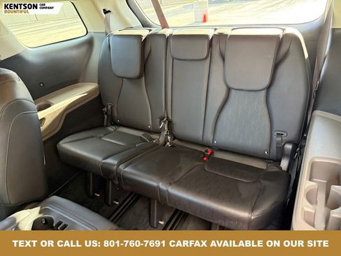 Used 2025 Kia Carnival image 35