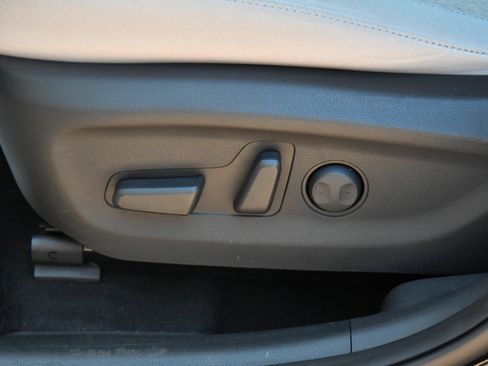 Used 2023 Hyundai Kona SE w/ Cargo Package FWD image 17