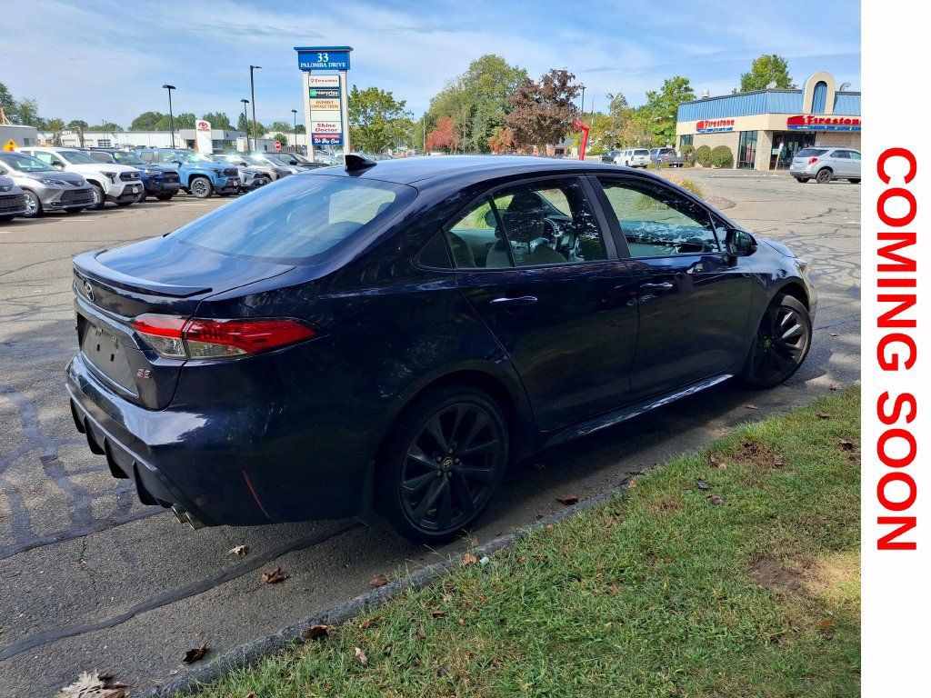 Used 2023 Toyota Corolla SE FWD image 5