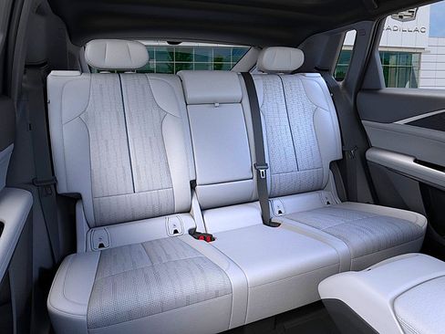 New 2025 Cadillac Lyriq Luxury image 17