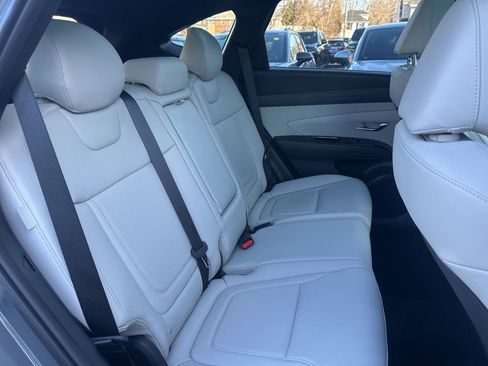 Used 2025 Hyundai Tucson Limited image 22