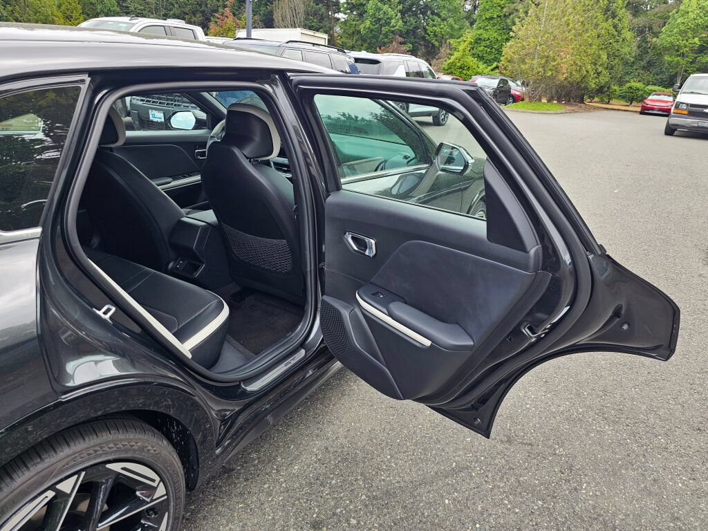 New 2026 Kia K4 GT-Line FWD image 25