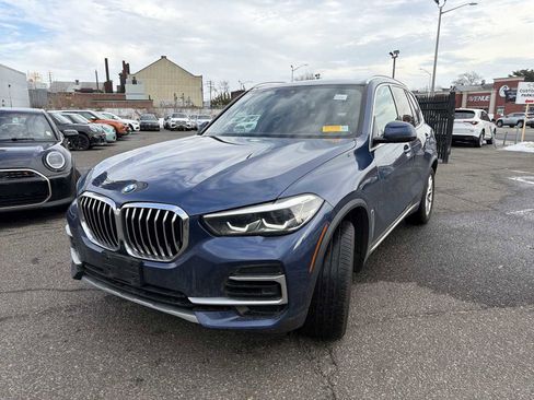 Certified 2023 BMW X5 xDrive40i w/ Premium Package image 3