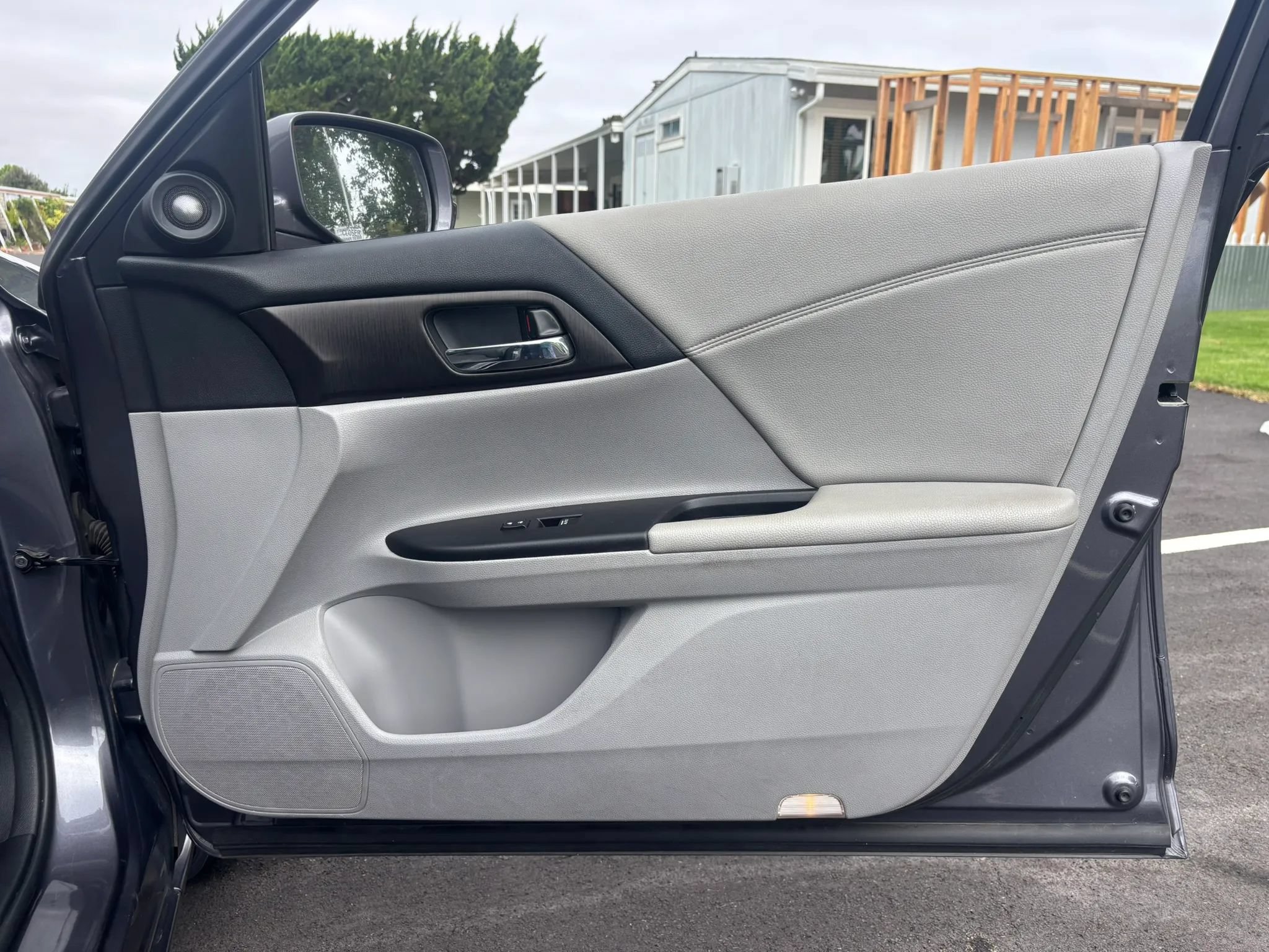Used 2015 Honda Accord EX-L image 17