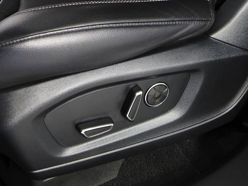 Used 2020 Ford Explorer ST w/ Premium Technology Package image 23