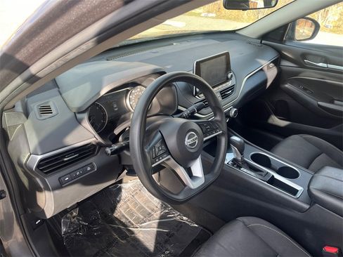 Used 2022 Nissan Altima 2.5 SV image 20